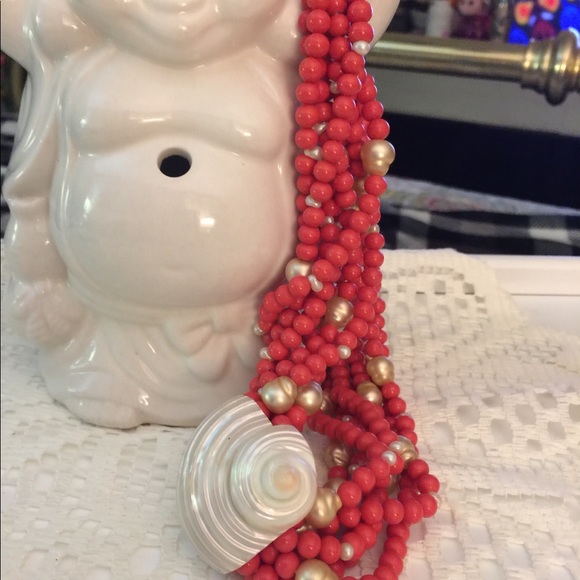 Salmon color beads with white seashell - Picture 2 of 3